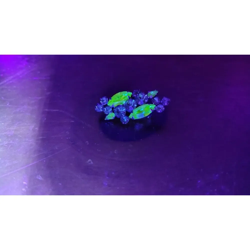 Beautiful Uranium Glass Brooch Vintage - Picture 3 of 8